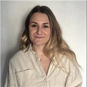 Étudiante en biologie donne des cours particuliers en chimie, physique, SVT et anglais pour collégiens et lycéens